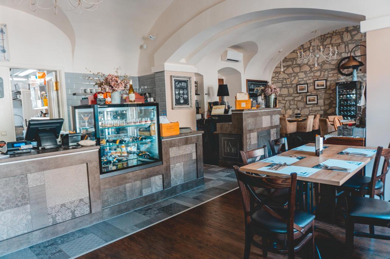Labor Kvartely Hotel Токай Екстериор снимка
